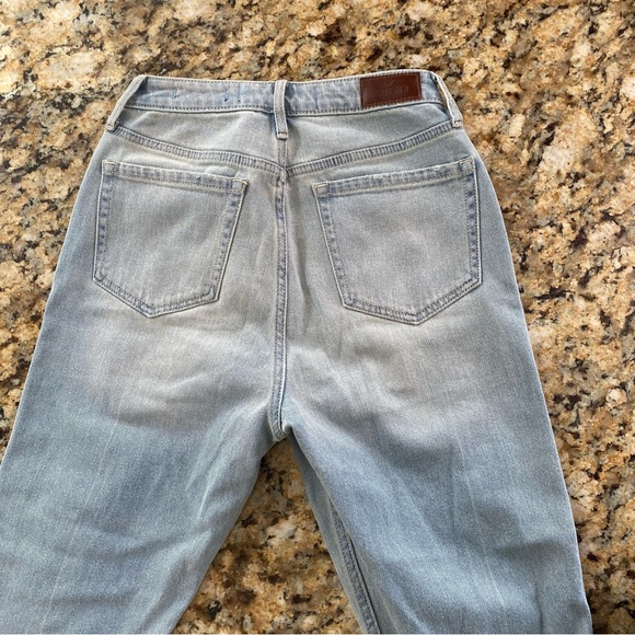Hollister Mom Jeans - Picture 4 of 6